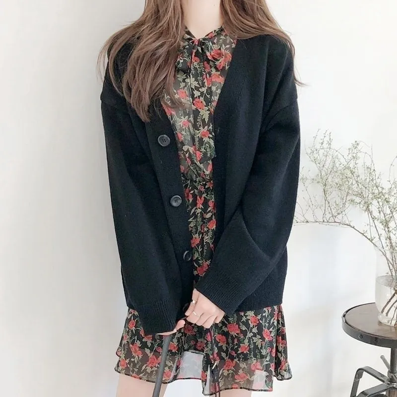 Korean Solid Colored Sweater Cardigan Women Trendy Slim Look All-Matching V-Neck Button Outerwear