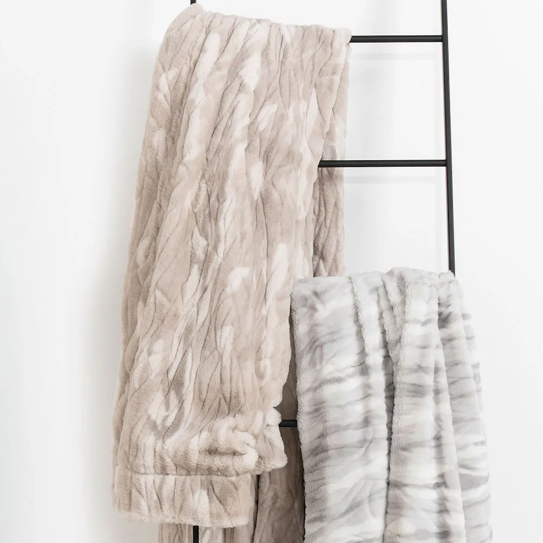 MARBLE FAUX FUR/MINKY THROW BLANKETS